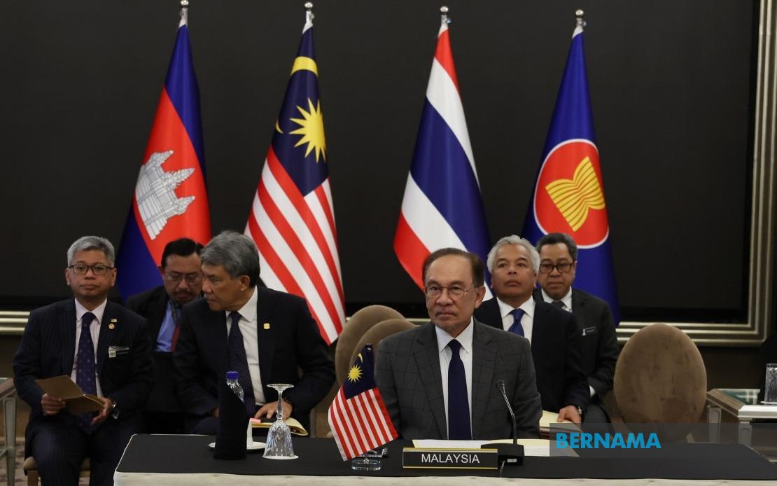 Thailand and Cambodia agree to ceasefire after five days of fighting