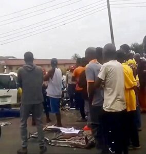 Fatal accident claims life of five UNIPORT students on their way to school at Rumokoro. It’s a sad day for UNIPORT and Port Harcourt as a bus collided